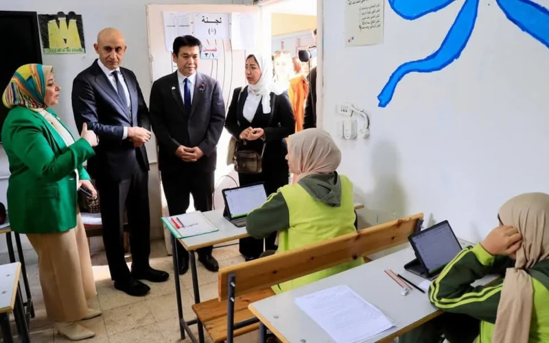 زيارة مفاجئة وزير التعليم الياباني يتفقدان مدرسة السيدة نفيسة الثانوية